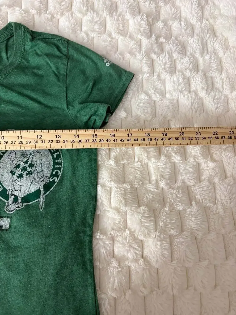 Adidas Boston Celtics Basketball Since 1946 Graphic T-Shirt Green Medium